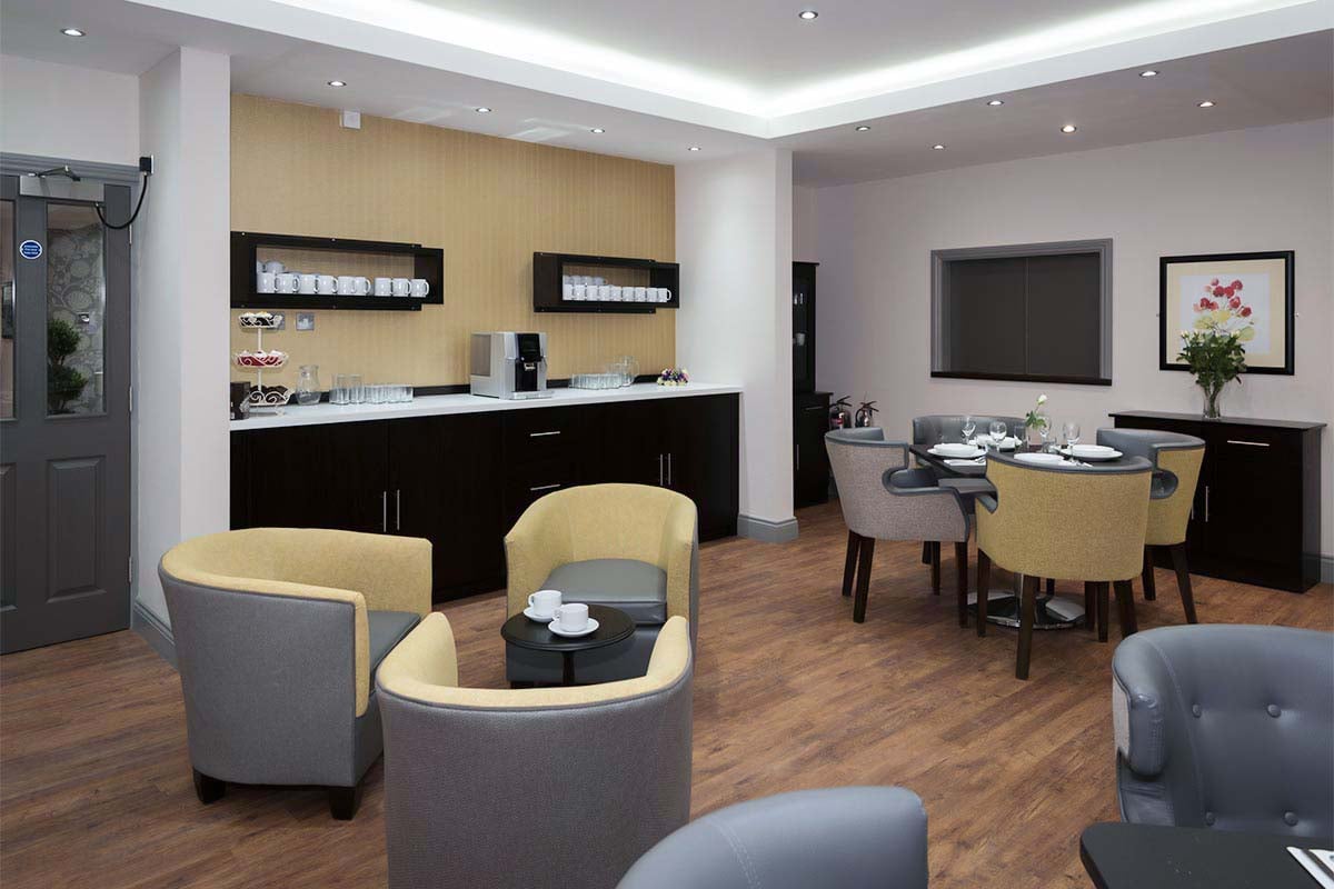 latimer-lodge-lounge-diner