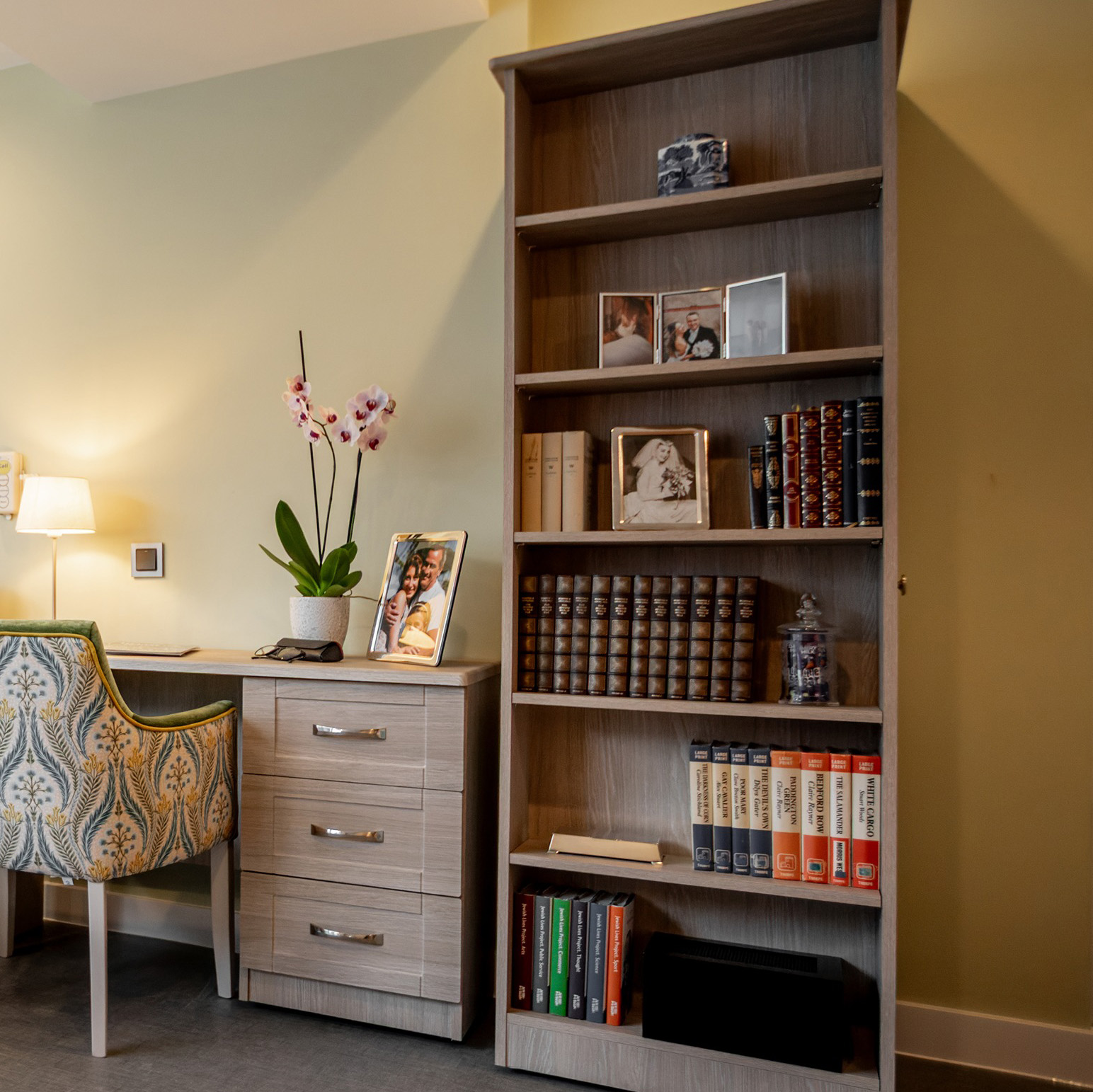 NightingaleCafe Lifestyle - Loxton Hidden Door Shelf Unit