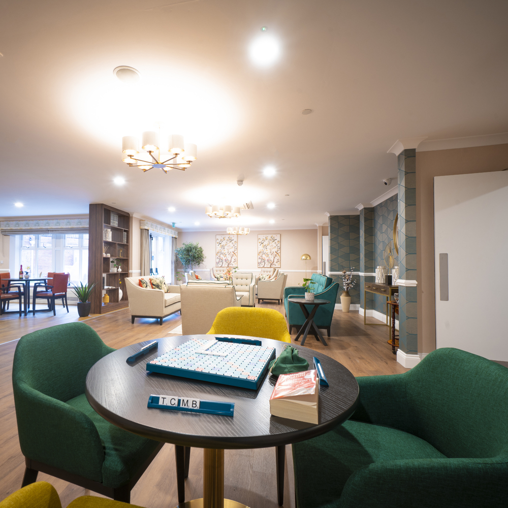 lifestyle image (3)-1