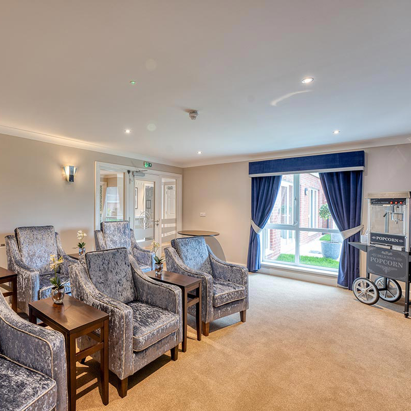 lifestyle image (30)