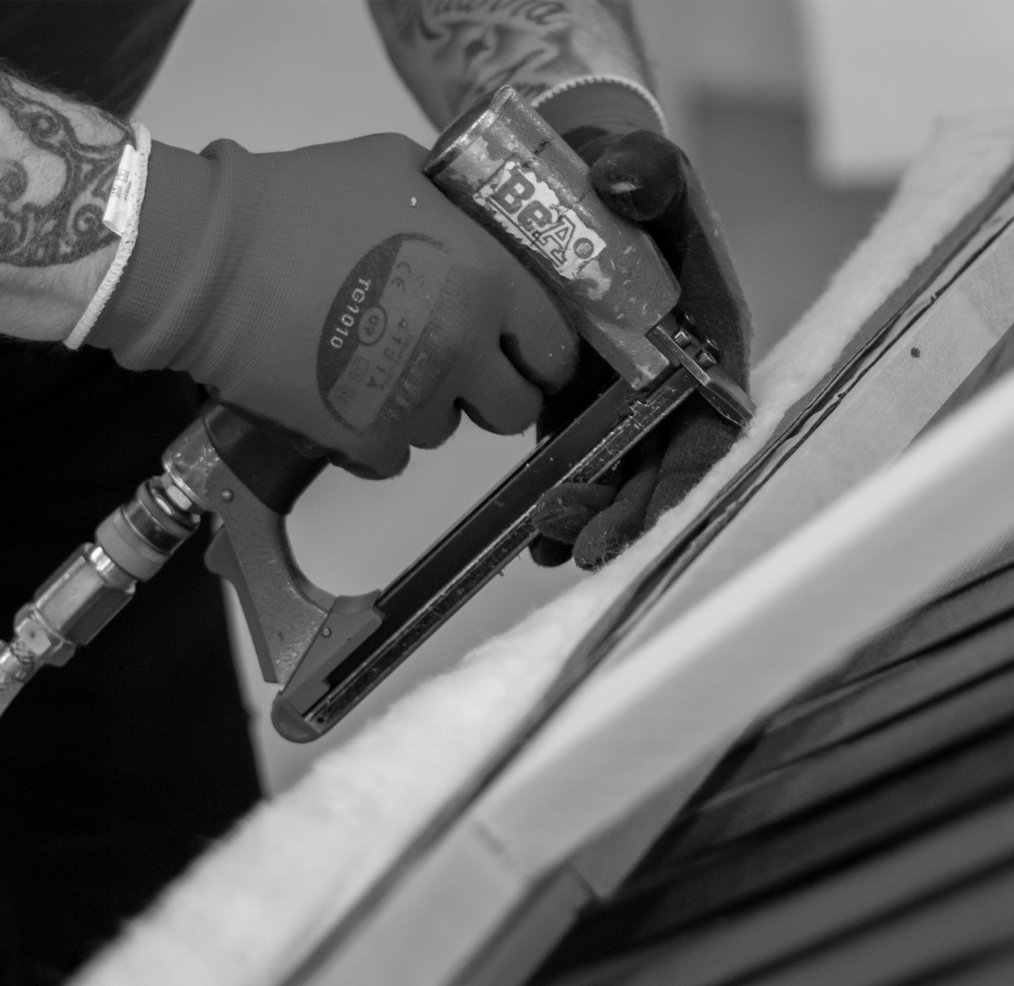 Stapler furniture upholstery